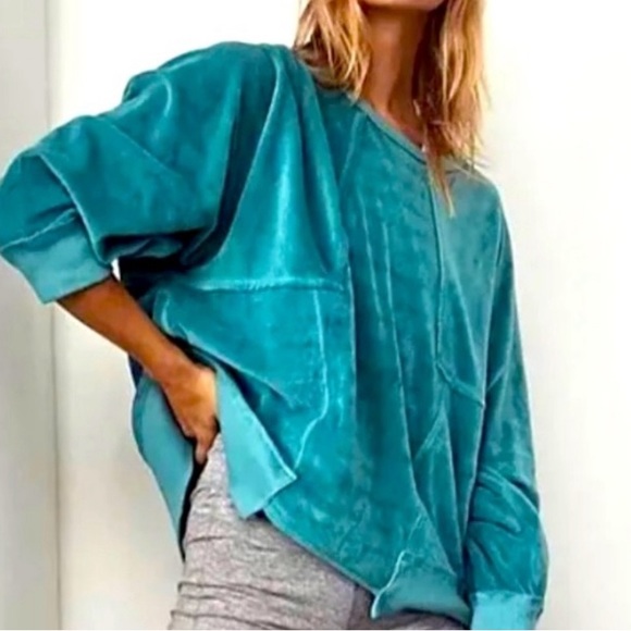 Free People Sweaters - Free People Movement Strive top Small NWT